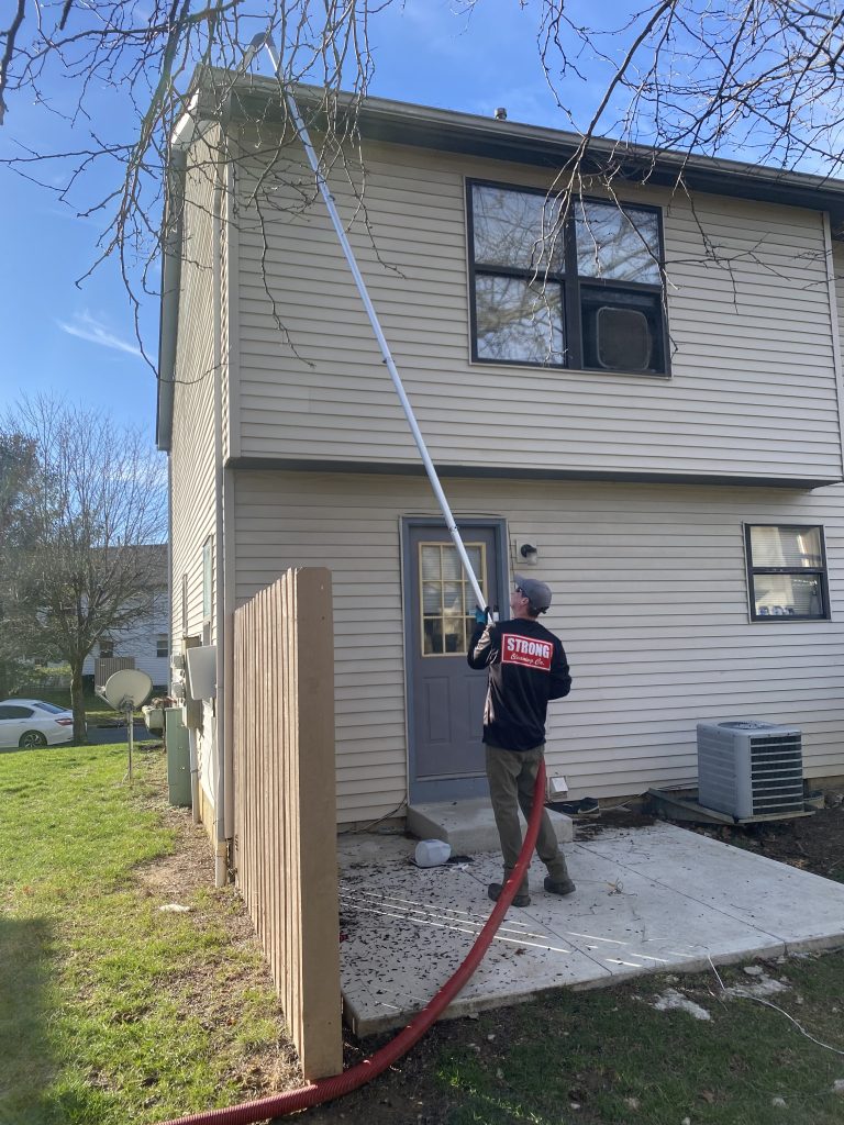 gutter cleaning in columbus, oh