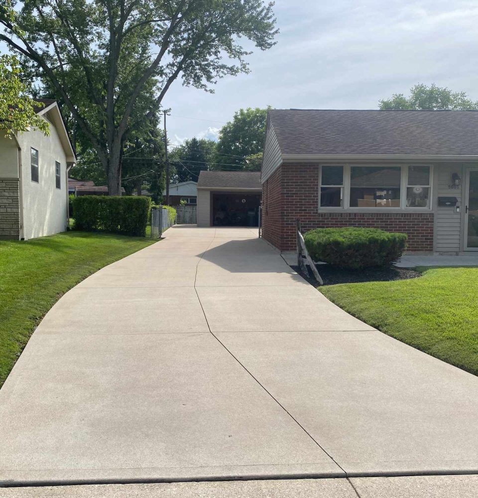 Concrete Driveway Cleaning in Columbus, Ohio Power Washing Columbus Ohio